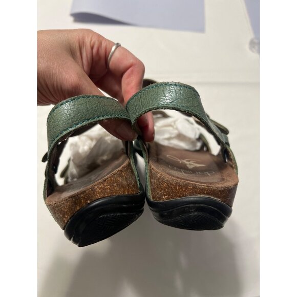 Dansko Womens Size 39 Leather Sandals Light Metallic Green - Picture 5 of 10